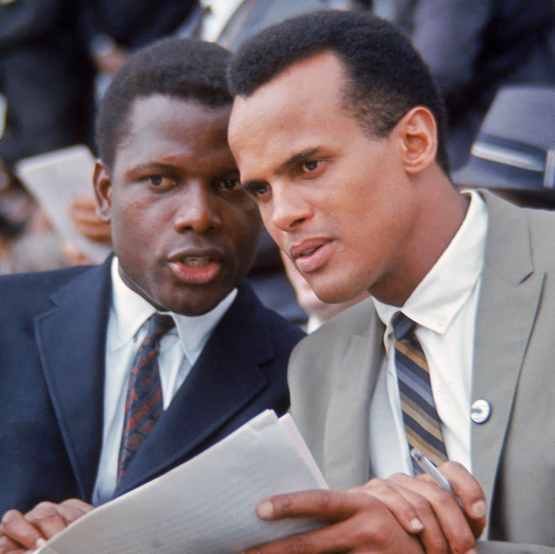 lifeさんのインスタグラム写真 - (lifeInstagram)「Harry Belafonte, the legendary entertainer and activist died today, April 25th, 2023, at age 96.  Appearing many times in the pages of LIFE magazine, he was known both for his work as a performer and as a champion of civil rights. Photos from the LIFE Archive show him in a variety of settings that give true testament to the breadth of his life.   You can find these and many more images of Belafonte and read more about his enduring legacy by clicking the link in our bio.   (📷 Ralph Crane, Allan Grant, Martha Holmes, Francis Miller/LIFE Picture Collection)  #LIFEMagazine #LIFEArchive #HarryBelafonte #Actor #Entertainer #Performer #Activist #CivilRights #LIFELegends」4月26日 1時21分 - life