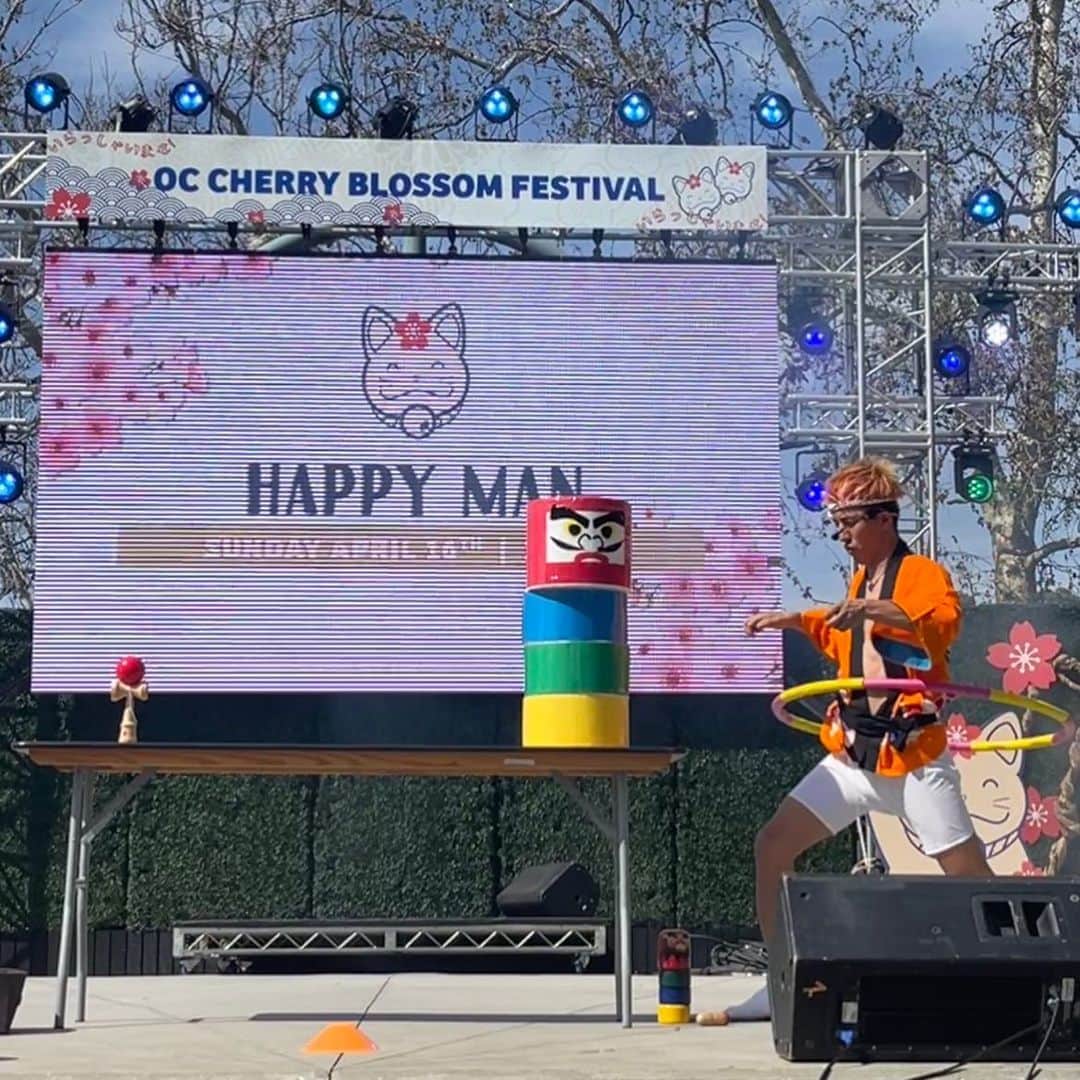 ツネ さんのインスタグラム写真 - (ツネ Instagram)「I bring happiness to you✨ I wish happiness to the world😆  I'm Happy man🌈  #happyman #japanese #occbfest  #tokyoyakisoba #ホットヒーヒー」4月26日 10時55分 - happyman0812