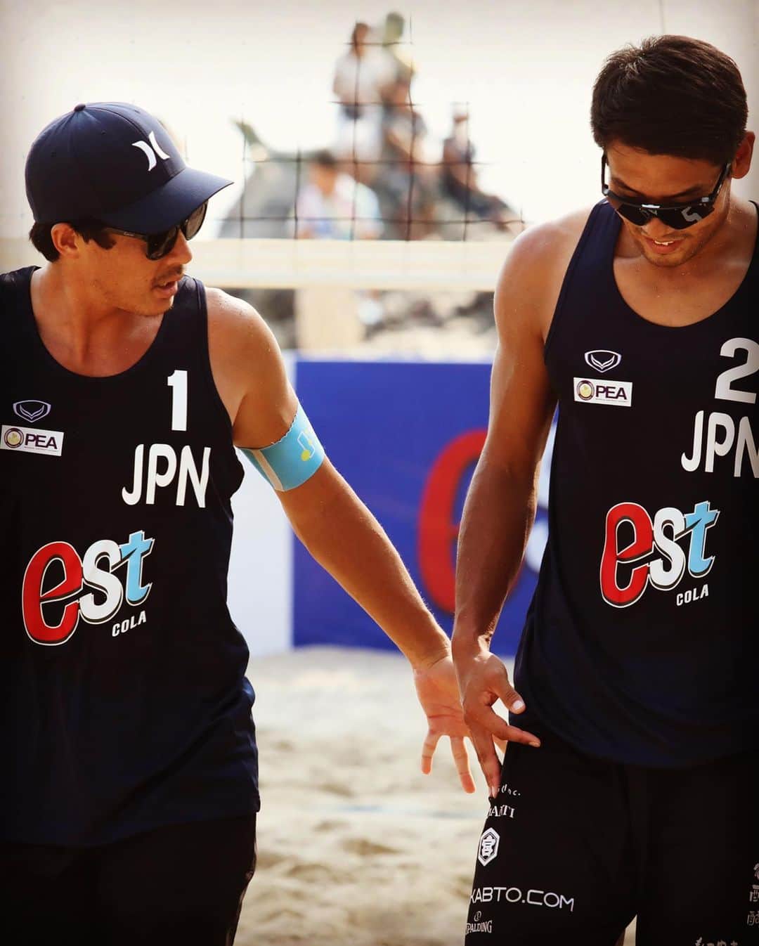 庄司憲右のインスタグラム：「3/25〜4/24にかけてPro tour 3大会AVC 1大会の計4大会に参戦！  Pro tour Coolangatta 9位🇦🇺 Pro tour Tahiti  2位🏝 AVC open Songkhla  9位🇹🇭 Pro tour Satun  13位🇹🇭  厳しい試合も多かったですが、海外チームと対等に戦えたのはパートナーをはじめとする周りの方々の応援のお陰です。本当に感謝です。 目標達成に向けより良い結果を求め精進します。 シーズンは始まったばかりですので戦い抜けるようしっかり鍛えます💪  NEXT→4/28〜30 立川立飛  #Beachvolley #beachvolleyball #housecom #hurley #hurleyjapan #hiroginza #共栄グループ #日下部建設株式会社 #coolangatta #tahiti #songkhla #satun  #yosshaaaa!!!! #応援ありがとうございました🇯🇵」