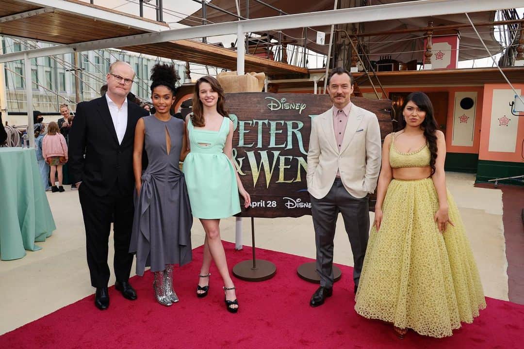 Walt Disney Studiosのインスタグラム：「The cast of #PeterPanAndWendy looked magical on the red carpet at the special New York launch event tonight. ✨ This Friday return to Never Land and stream the epic movie event only on @disneyplus.」