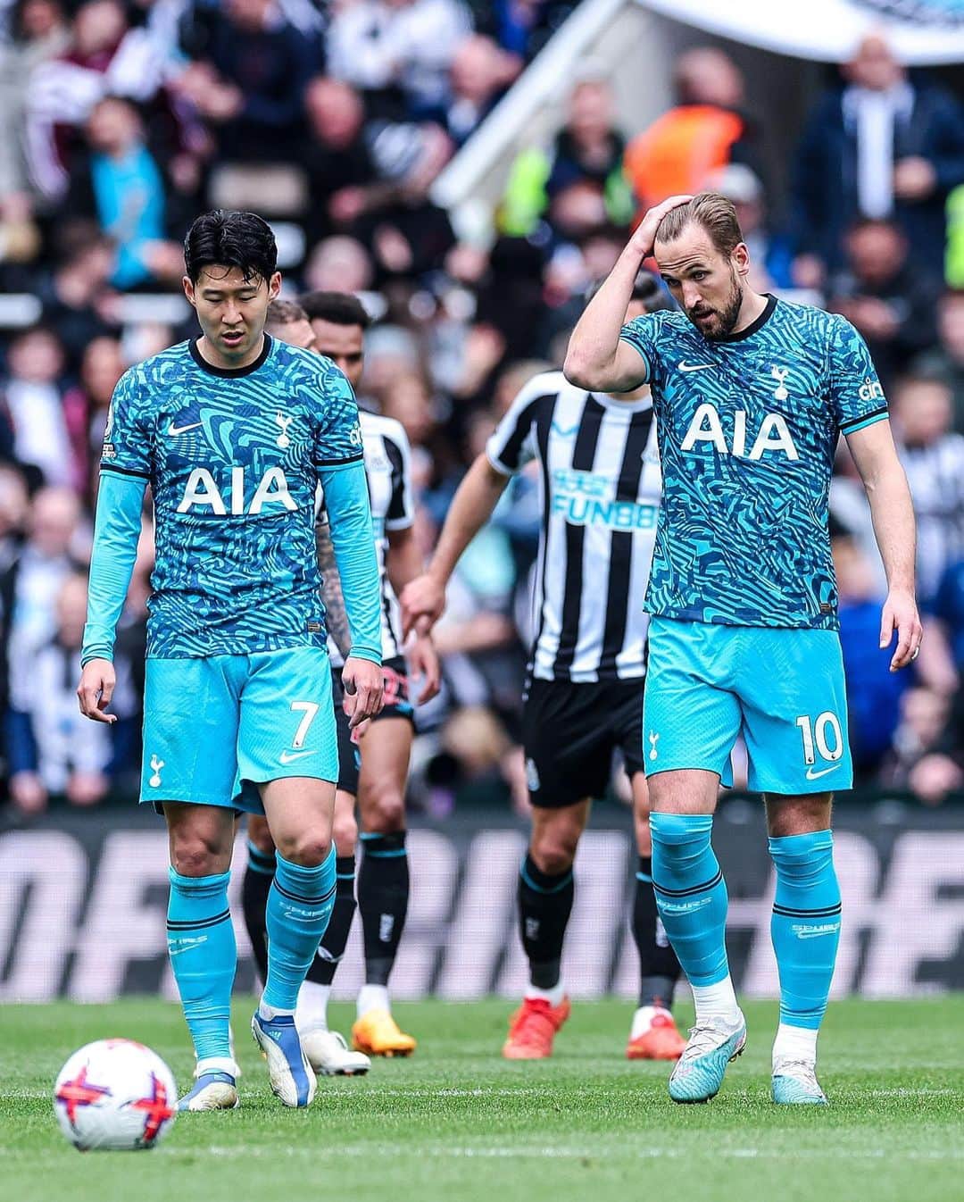 Skills • Freestyle • Tekkersさんのインスタグラム写真 - (Skills • Freestyle • TekkersInstagram)「Tottenham’s players will refund the club’s fans who travelled to watch their 6-1 defeat to Newcastle on Sunday 👏」4月26日 11時30分 - skillsweekly