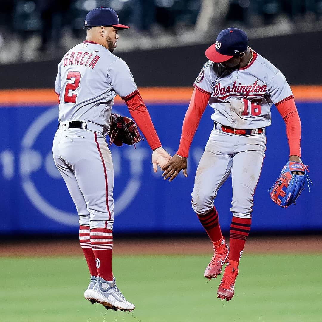 ワシントン・ナショナルズのインスタグラム：「the 7 line???? no, the high-5 line 😌」