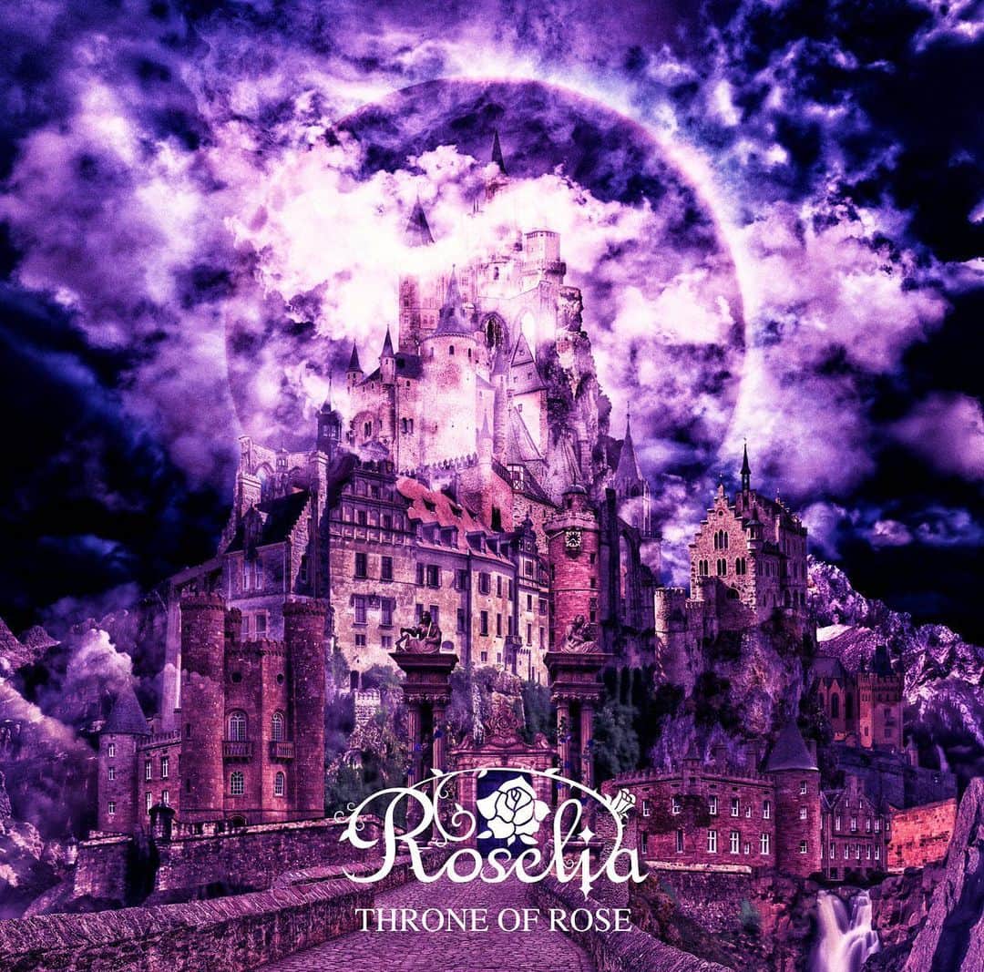 志崎樺音さんのインスタグラム写真 - (志崎樺音Instagram)「・ Roselia 13th Single 「THRONE OF ROSE」 本日リリース。  Blu-ray付生産限定盤には、BanG Dream! 10th☆LIVE DAY1：Roselia「#Sonnenschein」が収録されています！  さらに進化したRoseliaを是非チェックしてください🥀  #roselia  #THRONEOFROSE #バンドリ #ガルパ」4月26日 11時48分 - kshizaki_official