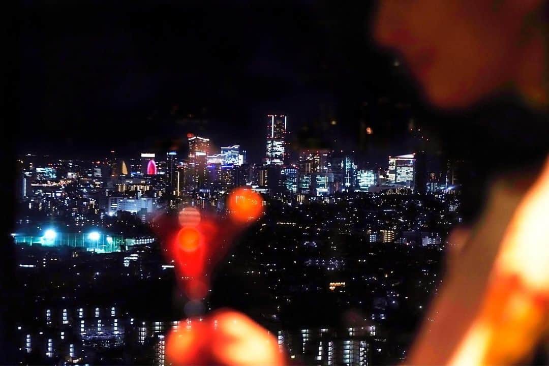 新横浜プリンスホテルさんのインスタグラム写真 - (新横浜プリンスホテルInstagram)「ご滞在中にクルーズのようにホテル内を渡り歩き、絶景を見ながら心もお腹も満たす「横浜パノラマクルーズプラン」 時間とともに移り変わる様々な方角の美しいパノラマ絶景をお楽しみください。 ⁣ 詳しくはプロフィールのURLよりWebサイトをご覧ください @shinyokohamaprincehotel  ⁣ The "Yokohama Panorama Cruise Plan” offers a cruise-like experience, in which guests enjoy various facilities of the hotel during their stay, while satisfying the mind with spectacular views and stomach with delicious food. Enjoy the beautiful panoramic views that change over time.  Please check out the link in bio for more Information🔎 @shinyokohamaprincehotel」4月26日 11時43分 - shinyokohamaprincehotel