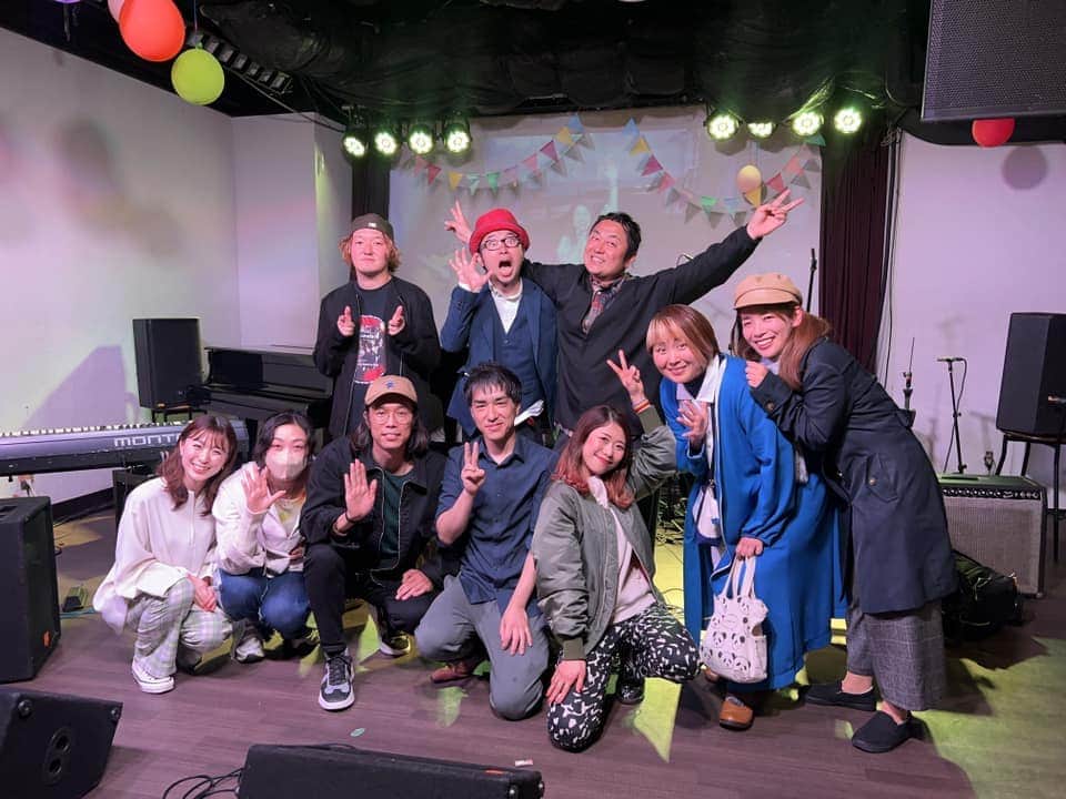 広沢タダシのインスタグラム：「昨日のオープンマイク、みんな素晴らしかった〜！ 次は5/22ですよん。音楽で遊びましょう^ ^」