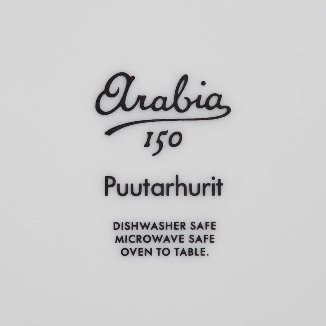 フリーデザインさんのインスタグラム写真 - (フリーデザインInstagram)「＼販売開始しました／  フィンランドの陶器メーカー「アラビア／ARABIA」150周年をお祝いする、ユーモラスな庭師が描かれた器「プータルフリ／Puutarhurit」シリーズが新入荷しました！  フィンランドの若手アーティスト「アルミ・テヴァ／Armi Teva」が描く、植物の隙間から小さな庭師たちが覗いている遊び心のあるデザインです。  「目から植物が生えている」、「こっちは茎が髪型みたいになっている」と、面白がりながら使えるのもこの器のチャームポイント。バックスタンプにはアラビア150周年の特別なロゴが入っています。  北欧食器好きには必見の器。楽しい食卓づくりに一役買ってくれること間違いありません！  ▼商品は下記リンクからご覧いただけます。 https://www.freedesign.jp/shopdetail/000000002718  【取扱店舗】 オンラインショップ 吉祥寺店  #アラビア #ARABIA #プータルフリ #Puutarhurit #アールヌーヴォー #庭師 #草木 #アラビア食器 #北欧好き #北欧食器アラビア #北欧食器好き #北欧食器のある暮らし #植物大好き #陶芸作家 #フィンランドデザイン #北欧スタイル #北欧生活 #北欧ブランド #食器集め #食器が好き #個性的デザイン #マグ #マグカップ集め #器が好き #器大好き #器皿 #柄物 #フリーデザイン #freedesign_jp」4月26日 12時03分 - freedesign_jp