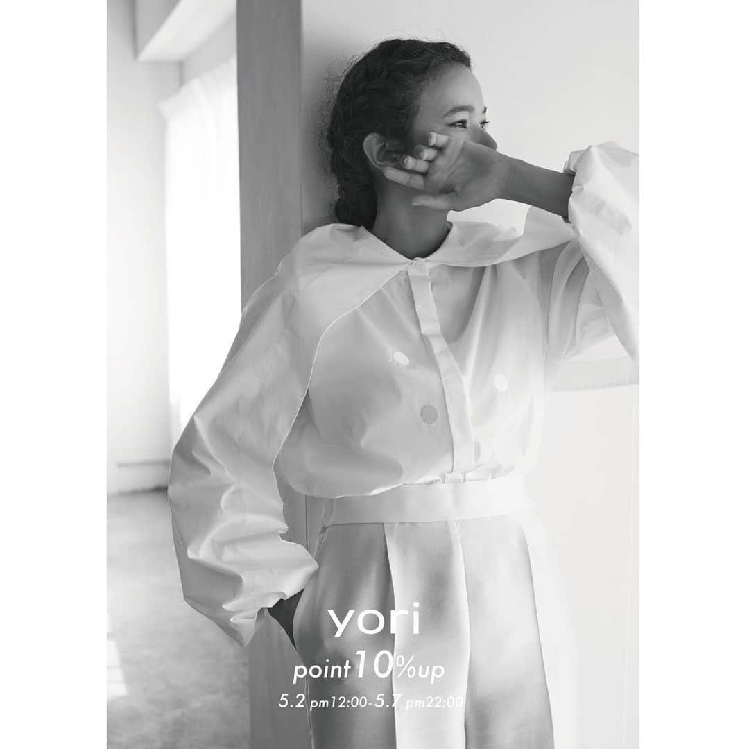 yoriのインスタグラム：「*point 10% up キャンペーン*  5/2 pm12:00-5/7 pm22:00まで online shopにてpoint 10%upキャンペーンを開催致します！  それに伴いまして5/1 16:00より キャンペーン準備のためonline shopの 商品を下げさせていただきます。　  10%up商品のお届け・お問い合わせに関しましては5/8より順次発送・ご返信いたします。  また、誠に勝手ながら下記日程を GW休業とさせていただきます。  yori GW休業期間 5/3〜5/7  ご注文に関しまして4/30 16:00までに 決済が完了しております商品に関しましてはGW前に発送させて頂きます。  4/30 16:00以降のご注文につきましては5/8より順次発送させて頂きます。 皆様には大変ご不便をおかけいたしますが、何卒ご理解の程お願い申し上げます。  また休業期間中にいただいたお問合せにつきましては、ご返答までにお時間を頂戴いたします。 営業開始日以降に順次回答いたしますので、予めご了承いただけますと幸いです。  今後ともyoriを宜しくお願いいたします。  #yori_japan」