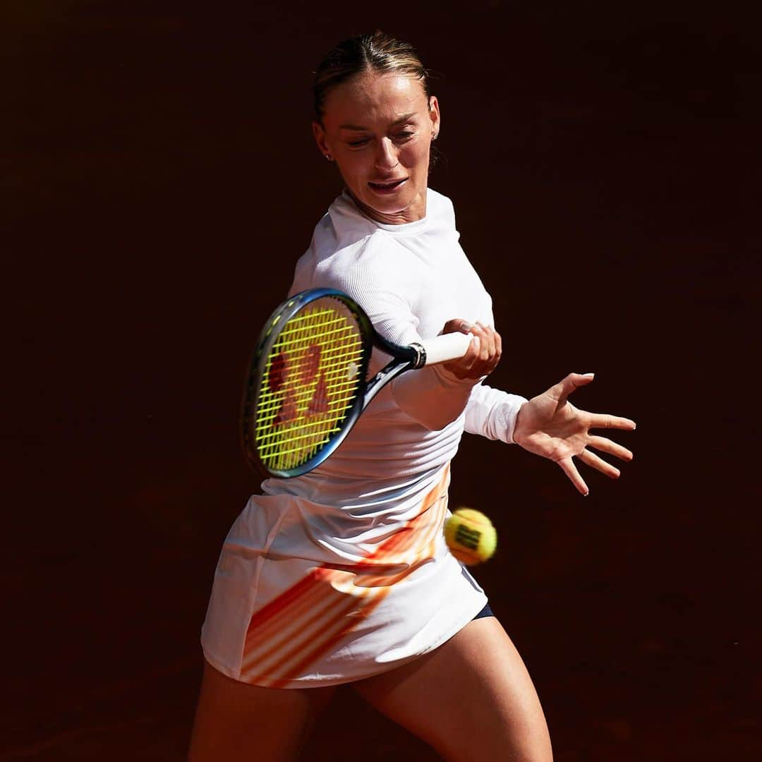 WTA（女子テニス協会）さんのインスタグラム写真 - (WTA（女子テニス協会）Instagram)「Day 1 on the clay 😎  Punching their ticket into R2 in Madrid 👉  #MMOPEN」4月26日 3時43分 - wta