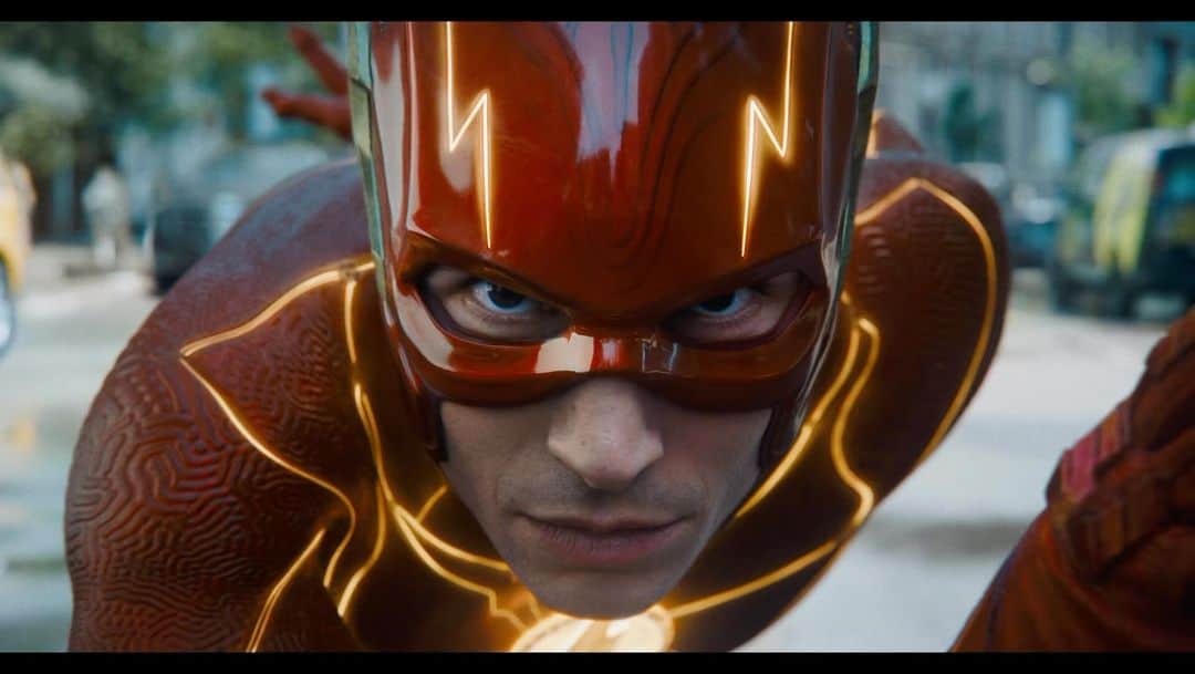 のインスタグラム：「Worlds collide in the second trailer for #TheFlashMovie! And yes the rumors are true - the movie is unbelievably good!」