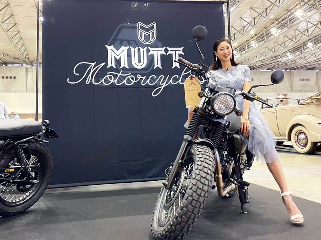 桜井未来のインスタグラム：「AutoMobileCouncil🚗☀️🌈 　 ちょっとだけバイクの展示もあったよ😍💓 @muttmotorcycles.japan @muttmotorcycles   可愛すぎて、めっちゃ欲しくなっちゃった😂💓  #バイク #バイク女子 #バイク好きな人と繋がりたい #バイク旅 #バイク写真部 #バイクツーリング #バイクライフ #バイクが好きだ #バイクのある生活 #バイク初心者 #バイク写真 #バイク乗りと繋がりたい #バイク仲間 #バイク好き #バイクのある景色 #ツーリング」