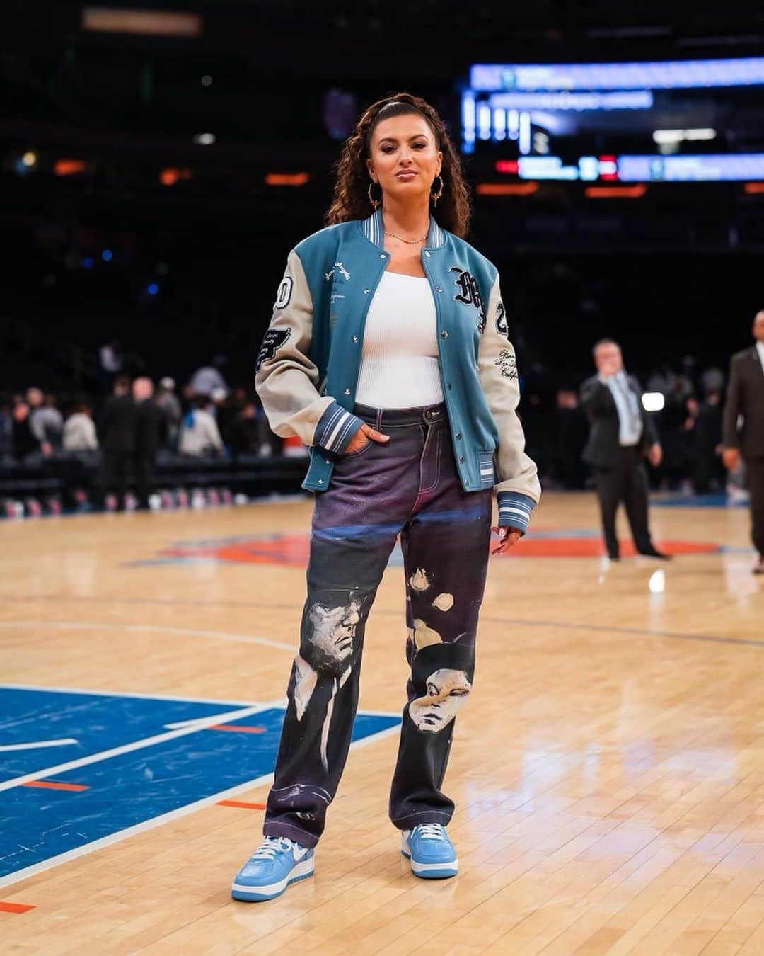 トーライ・ケリーのインスタグラム：「concrete jungle where dreams are made of」