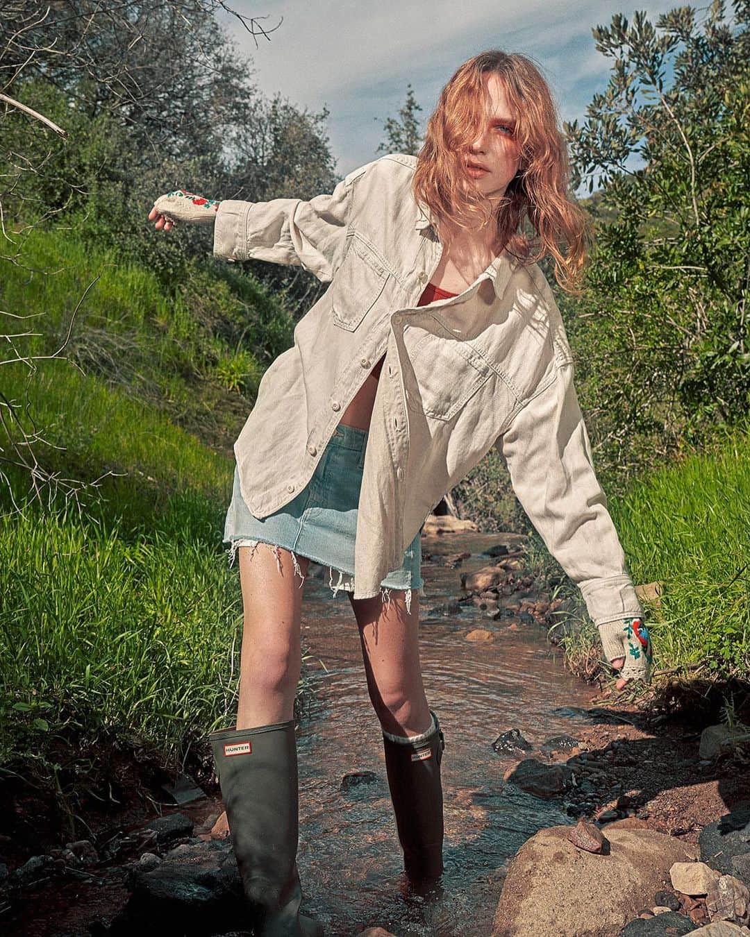 motherdenimのインスタグラム：「Just passing through.」