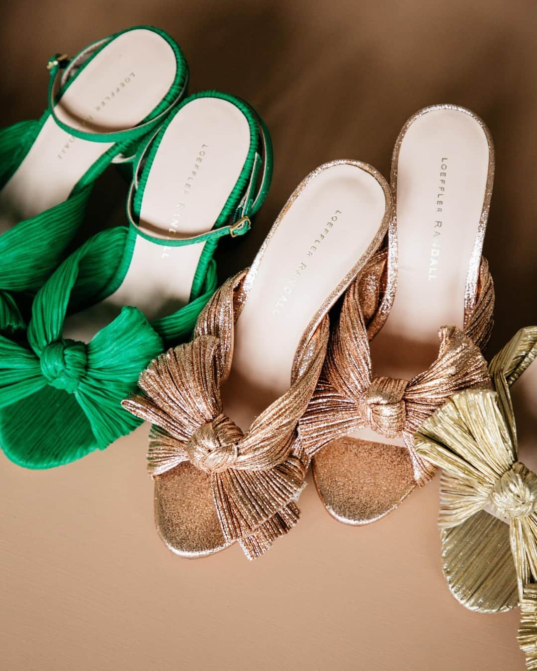 レフラーランドールのインスタグラム：「Spring pleats starting lineup #loefflerrandall」