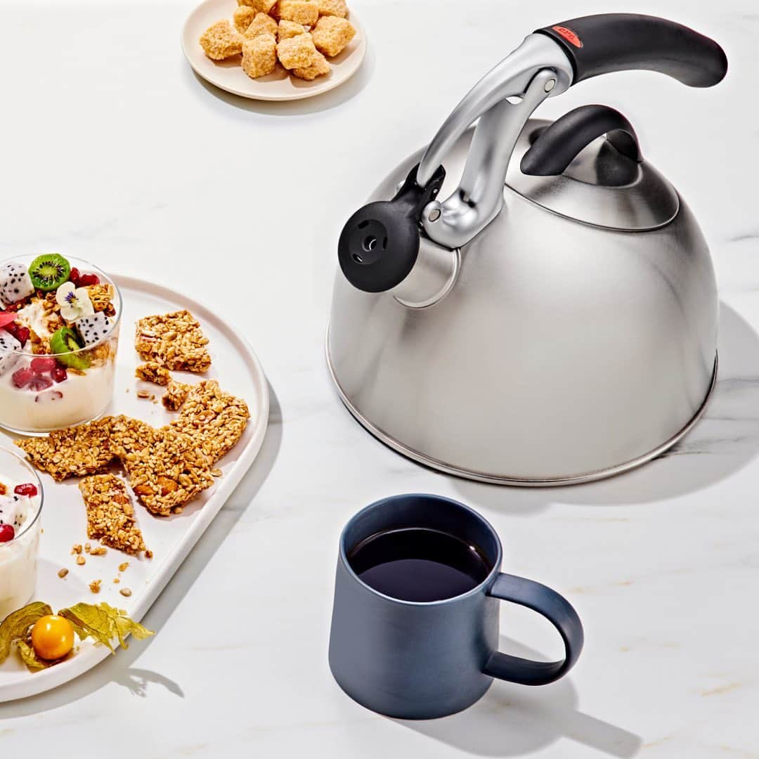 OXOさんのインスタグラム写真 - (OXOInstagram)「Celebrate the special women in your life this Mother's Day with OXO! From bakers and home chefs to coffee enthusiasts and organizing queens, we guarantee we have something they'll love. Shop now at OXO.com. #OXOBetter」4月26日 5時09分 - oxo