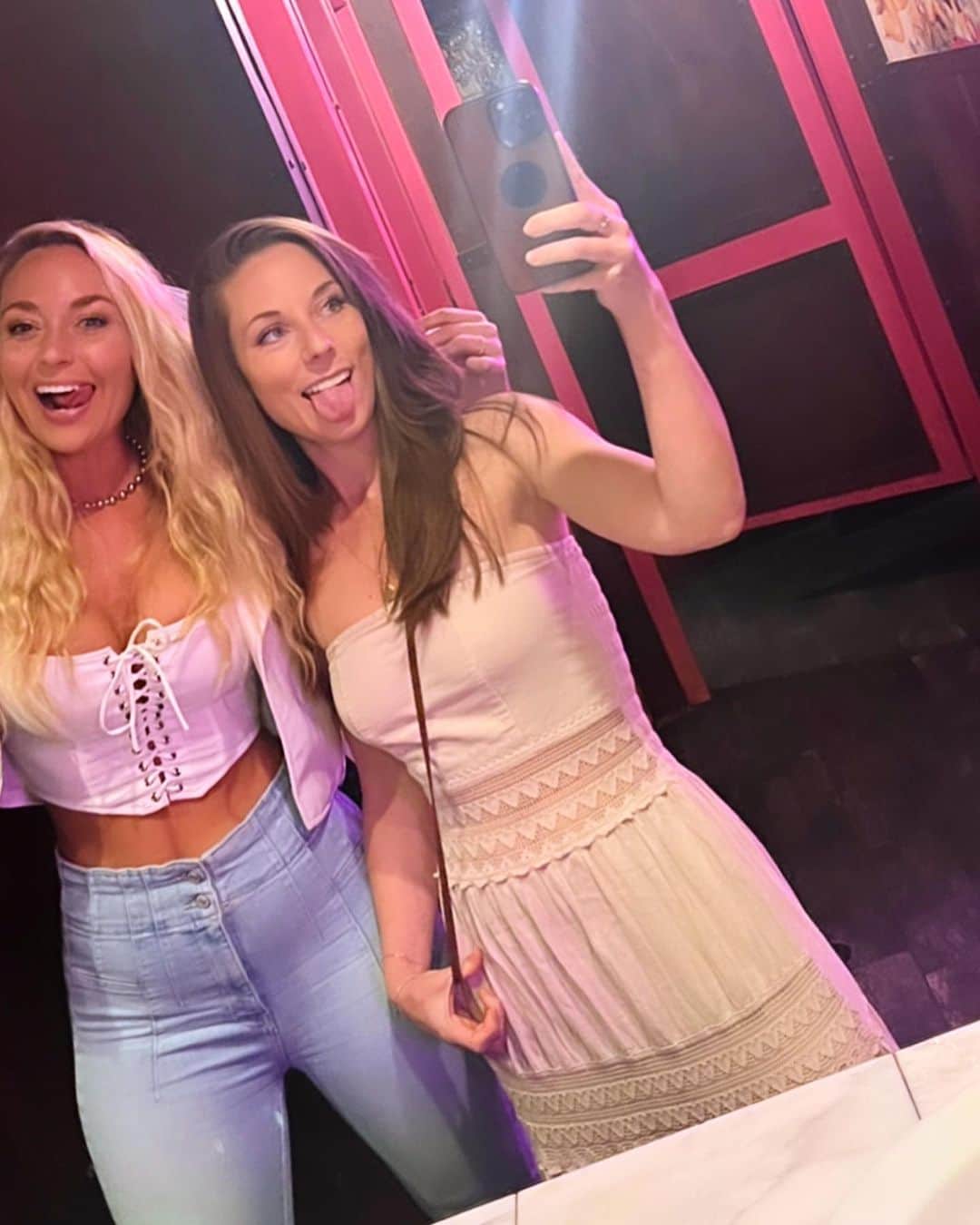 Sydney A Malerさんのインスタグラム写真 - (Sydney A MalerInstagram)「Lately」4月26日 5時09分 - sydneyamaler