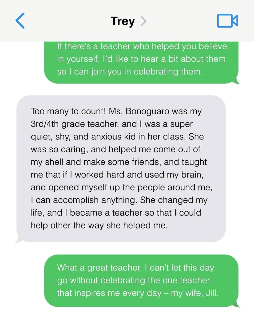 The White Houseさんのインスタグラム写真 - (The White HouseInstagram)「In celebration of the 2023 Teachers of the Year, @potus texted some folks to ask them about a teacher who changed their lives.  If you’d like to share a story about your favorite teacher with President Biden, text him at (302) 404-0880.」4月26日 5時21分 - whitehouse