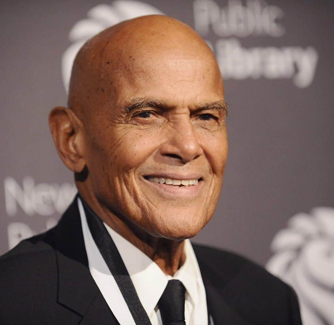 マックスウェルのインスタグラム：「no words can even express the loss   REST IN POWER MR B LOVE U MY FRIEND !」