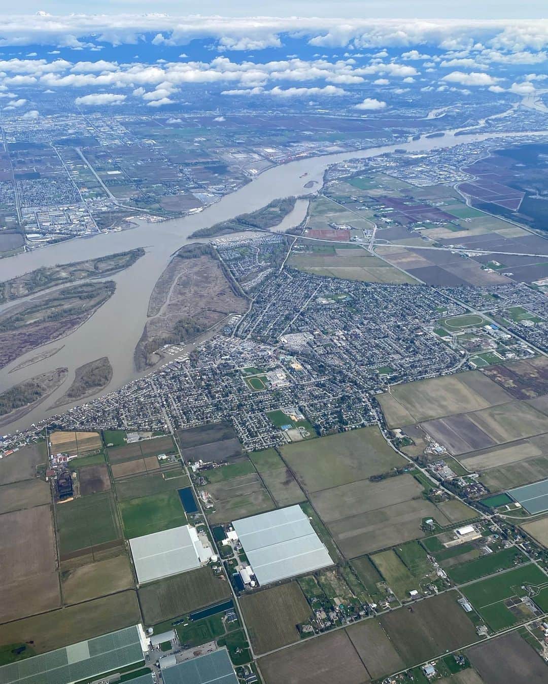 ウィル・サッソのインスタグラム：「The farming and fishing village of Ladner, British Columbia.」