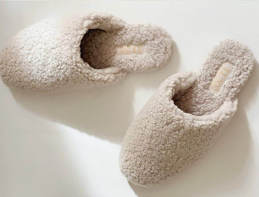オーストラリアラックスコレクティブのインスタグラム：「Doesn’t get more lush than the Marcos in Cream ✨ These are perfect for your next lunch date 🤍」