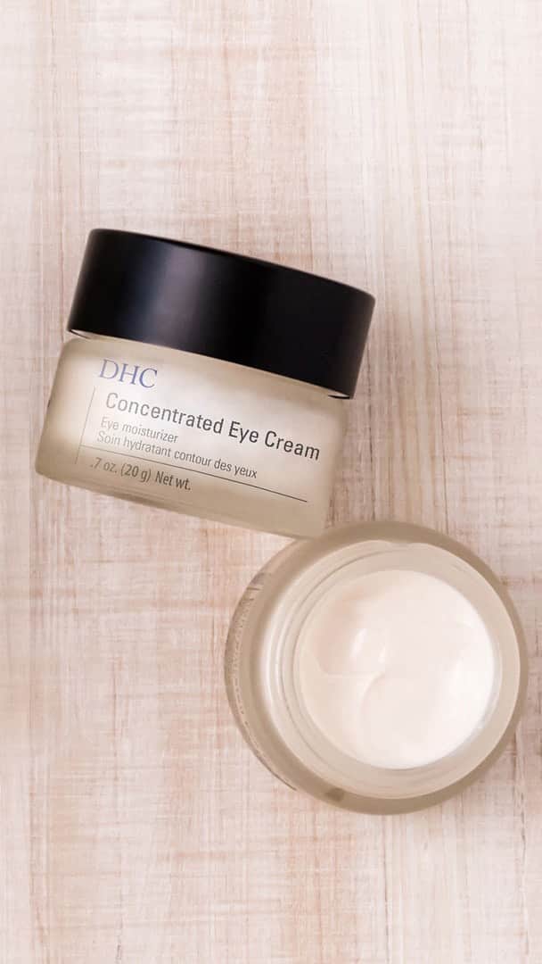 DHC Skincareのインスタグラム：「Don’t skip on your eye cream routine! 👁️✨  ⠀⠀⠀⠀⠀⠀⠀⠀⠀ Your delicate eye area deserves some extra TLC, and that’s where Concentrated Eye Cream comes in. Revitalize the delicate eye area with this rich, skin-rejuvenating eye cream that targets fine lines and dark circles.  ⠀⠀⠀⠀⠀⠀⠀⠀⠀ Don’t skimp on this crucial step in your skincare routine! And to make it even better, DHC Skincare is offering 15% off on our eye care essentials. Treat yourself to your eye care faves! 💆‍♀️💕   #EyeCreamIsEssential #DHCskincare #Dhcisjbeauty #springbreaksale”」