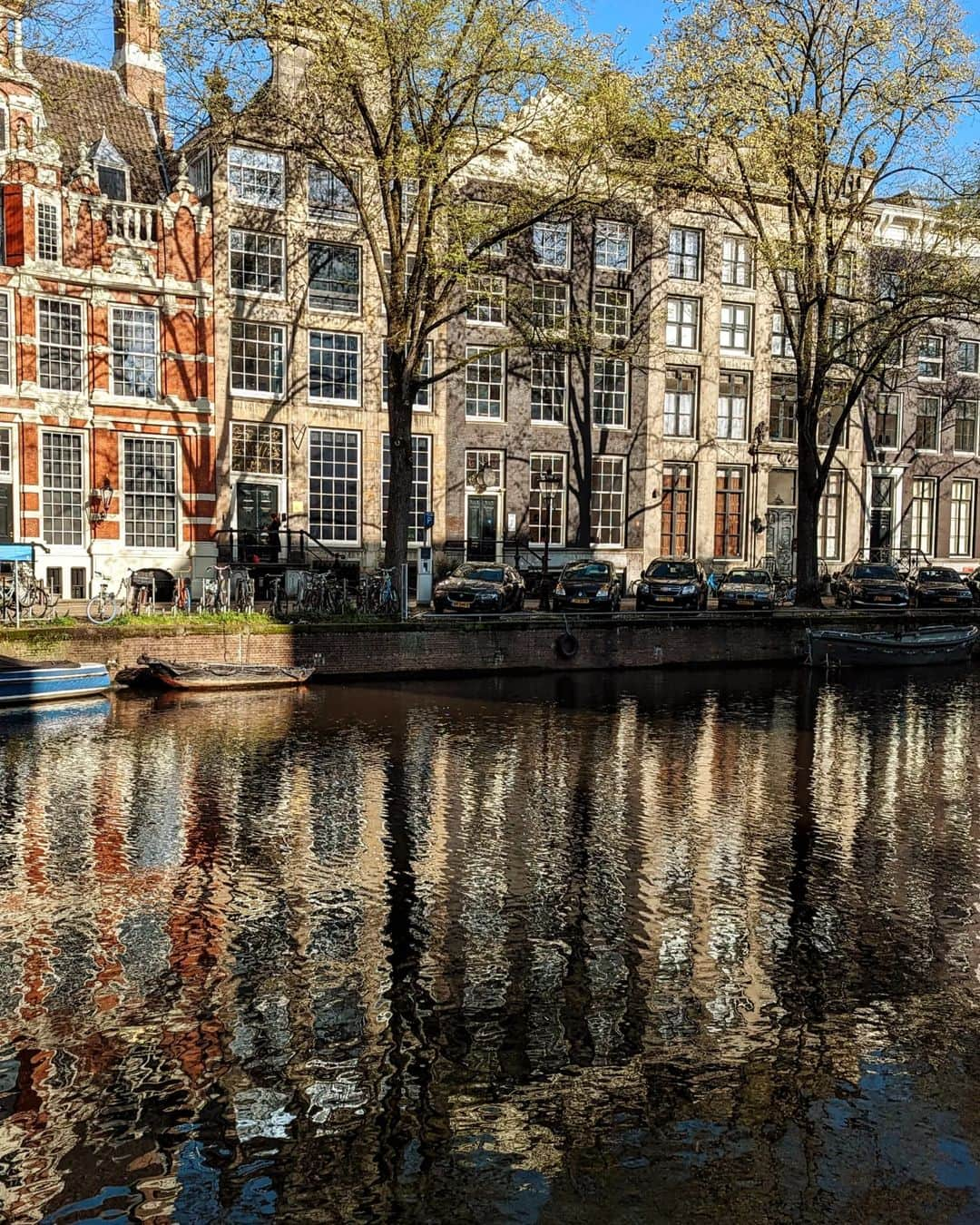 Guido Gutiérrez Ruizさんのインスタグラム写真 - (Guido Gutiérrez RuizInstagram)「📸Un finde en Amsterdam. Aquí os dejo más fotos de momentos que he capturado de esta maravillosa ciudad. Como veréis, es una ciudad con rincones muy diversos. • A weekend in #Amsterdam. Here are more photos of moments that I have captured from this wonderful city.  As you can see, this city has incredible spots. #Guigurui」4月26日 6時16分 - guigurui