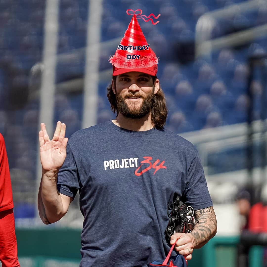 ワシントン・ナショナルズのインスタグラム：「ONE TIME FOR THE BURGER BOY hbd trev ♥️」