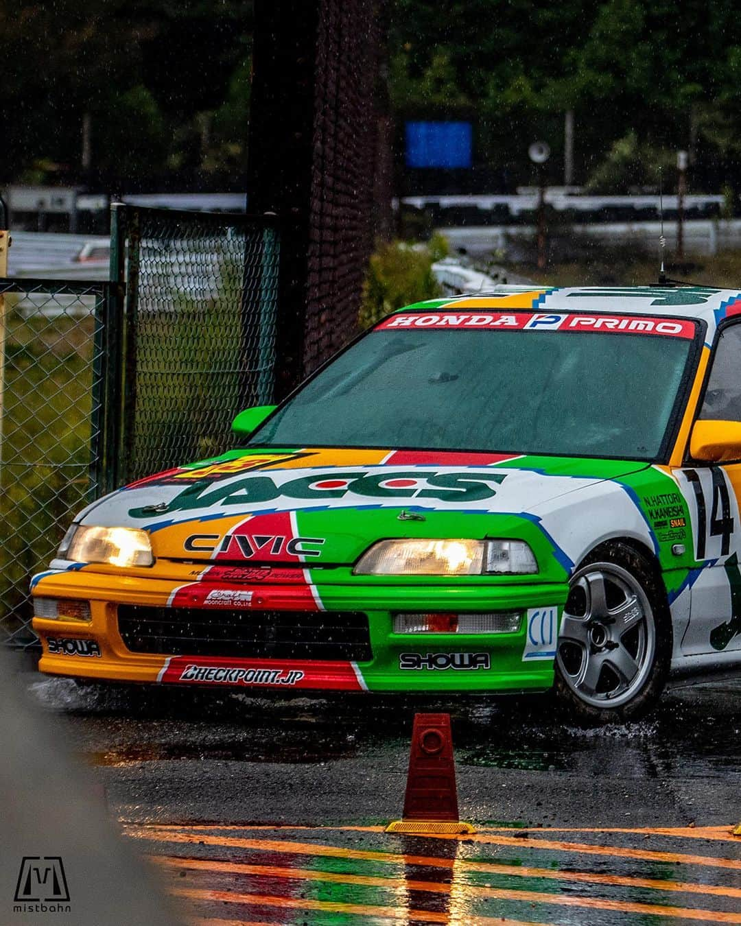 mistbahnさんのインスタグラム写真 - (mistbahnInstagram)「_ WHARP RACING 瞬間移動 Honda EF9 CIVIC SiR _ 🚗: @wharp_ikea 📷: @mistbahn _ Shot on 9-Oct 2022 🏁 "Circuit Festa ( @circuit_festa_west_japan )" "RACING COLOR CHAMPIONSHP. Central Circuit (Hyogo Japan). _ JP) 2022年10月9日、セントラルサーキットで開催された「サーキットフェスタ ( @circuit_festa_west_japan )」内の「レーシングカラーチャンピオンシップ」で撮影。 _ #circuitfesta #サーキットフェスタ #サーキットフェスタ2022 #racingcolorchampionship #レーシングカラーチャンピオンシップ #suzukacircuit #suzukainternationalcircuit #鈴鹿サーキット #wharpracing #瞬間移動 #carmakeacross #honda #civic #hondacivic #ホンダシビック #グランドシビック #ef9 #efcivic #jaccs #mugen #mugen無限power #bseries #b16 #kanjo #kanjoracer #kanjozoku #kanjostyle #timeattack #timeattackjapan #hondasontrack」4月26日 6時56分 - mistbahn