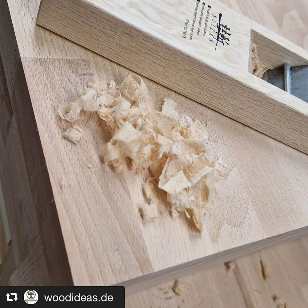 SUIZAN JAPANさんのインスタグラム写真 - (SUIZAN JAPANInstagram)「Looks great!😁👍🔥 Thanks for using our Japanese planer🙌 ⁡ Sieht toll aus!😁👍🔥 Danke, dass Sie unsere japanische Hobelmaschine verwenden🙌 ⁡ Repost📸@woodideas.de Weiter geht es mit der Werkbank/Vorderzange.  Die Vorderzange bringt mich ganz schon zum schwitzen. Es ist gar nicht so einfach die Bohrungen alle richtig zu setzen.  Aber es wird... •  Bleibt dran und folgt mir 👇🏼  ______________ @woodideas.de ____________ • #werbung #woodideas #buche #vorderzange #workbench #workshop #workshoporganization #workshops #woodworkforall #woodworking #germanwoodworker #germanmaker #maker #craftsman #craft #diyprojects #sortimo #workbenchbuild #work #new #build #drawerorganization #selfmade #awesome #amazing #lboxx #bosch #amazing ⁡ #suizan #suizanjapan」4月26日 12時24分 - suizan_japan