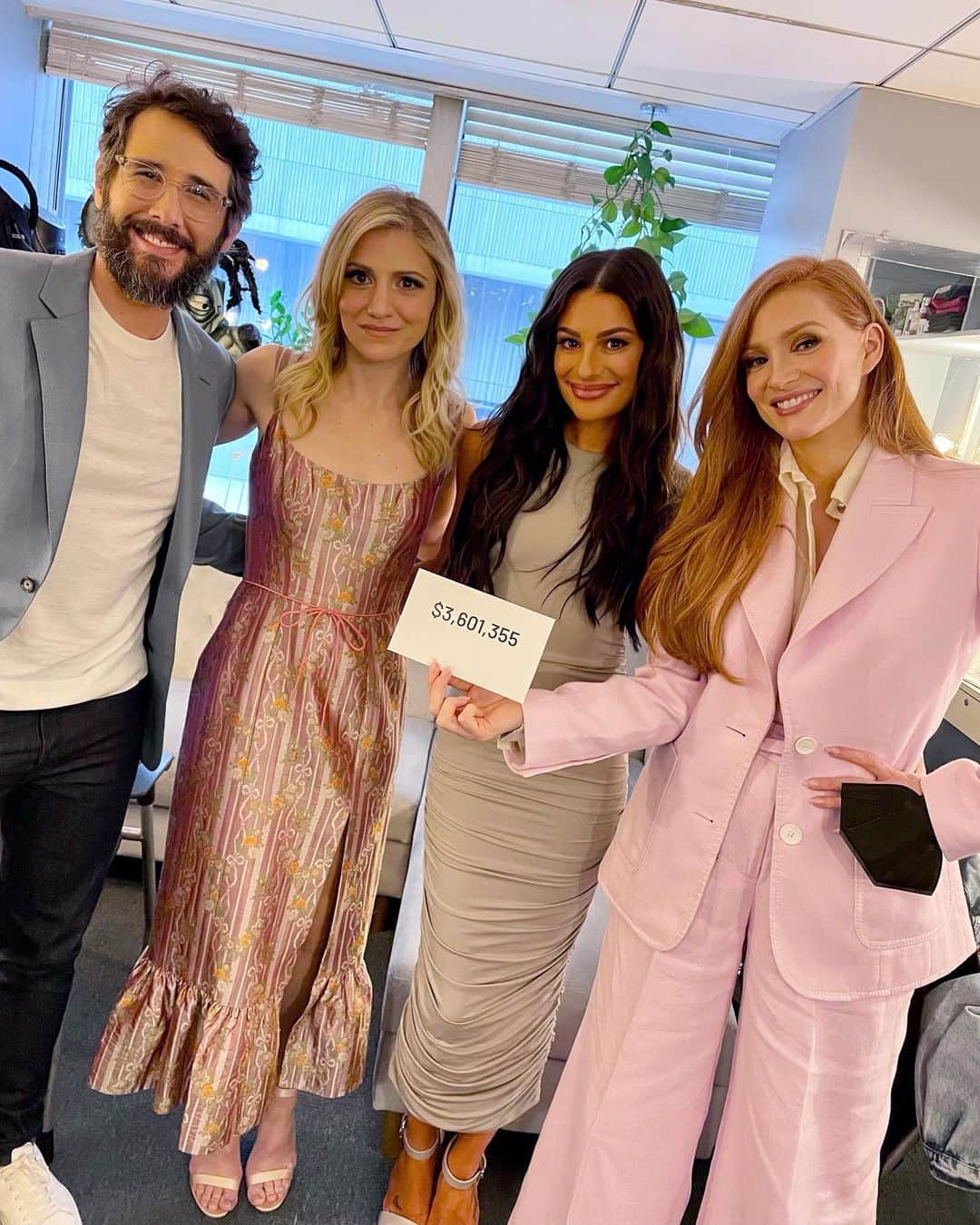 リア・ミシェルのインスタグラム：「The best time today co hosting the Broadway Easter Bonnet for @bcefa with this incredibly talented crew! 💕」