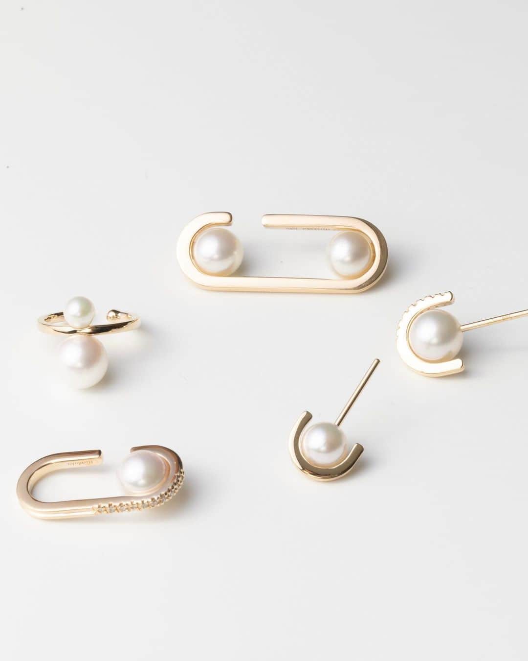 のインスタグラム：「ELEGANT EDGE #hirotakajewelry」