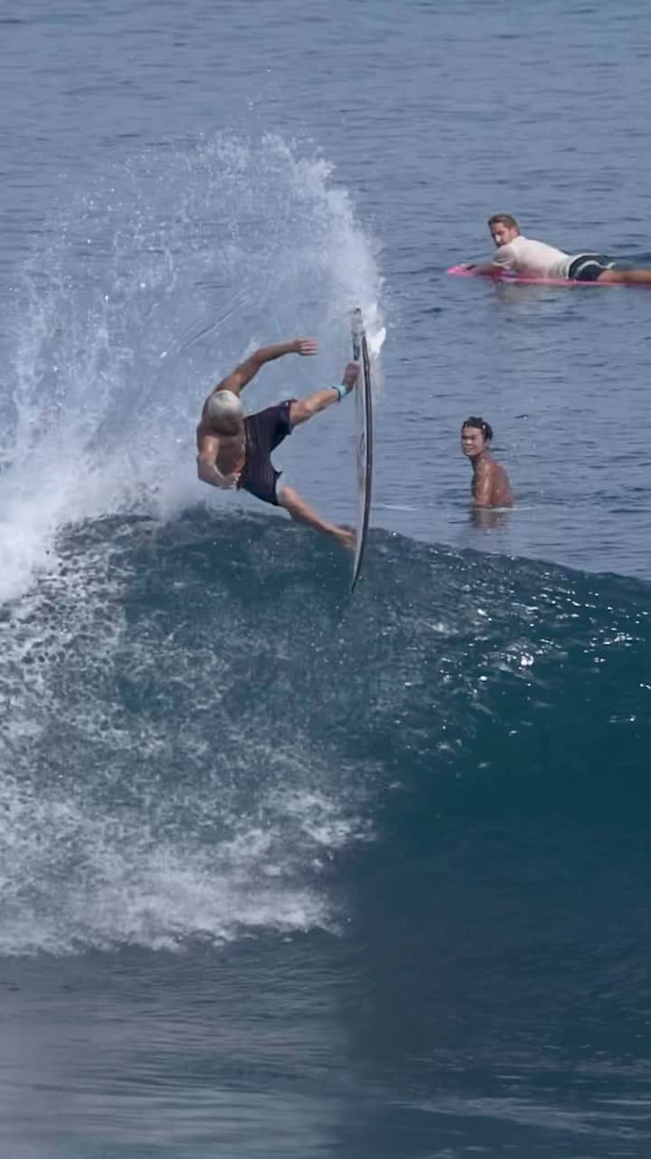 イタロ・フェレイラのインスタグラム：「Playground 💁🏼‍♂️ #bali」