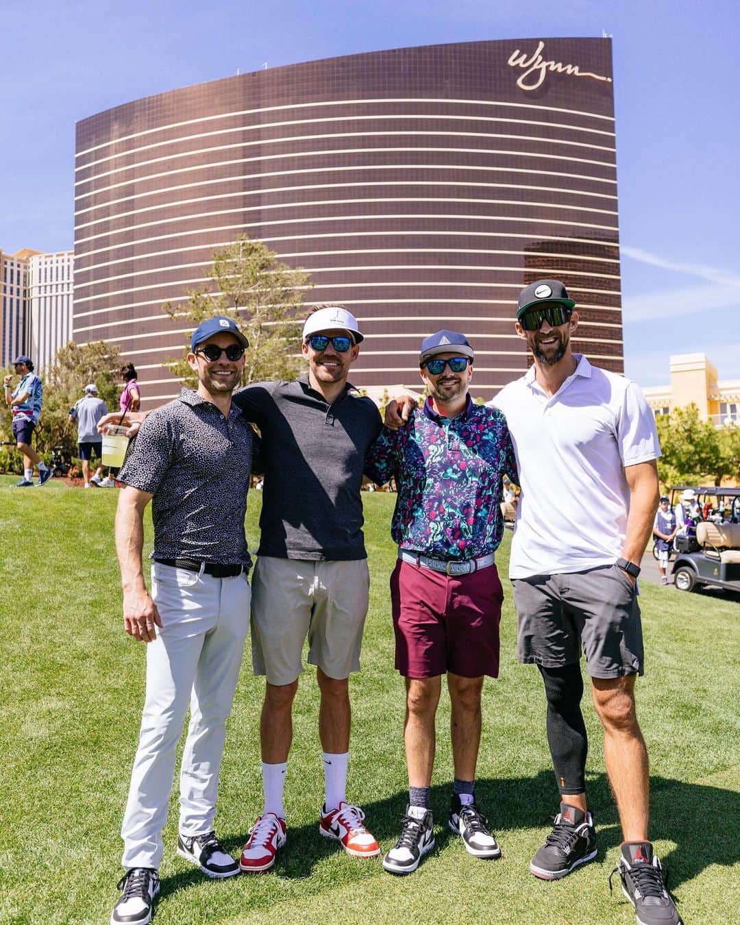 チェイス・クロフォードのインスタグラム：「Absolute heater of a weekend. Thanks @justintimberlake & @8amgolf for having me back, felt like Christmas all over again. And my man @jfujigolf ! And pards @m_phelps00 .. blast」