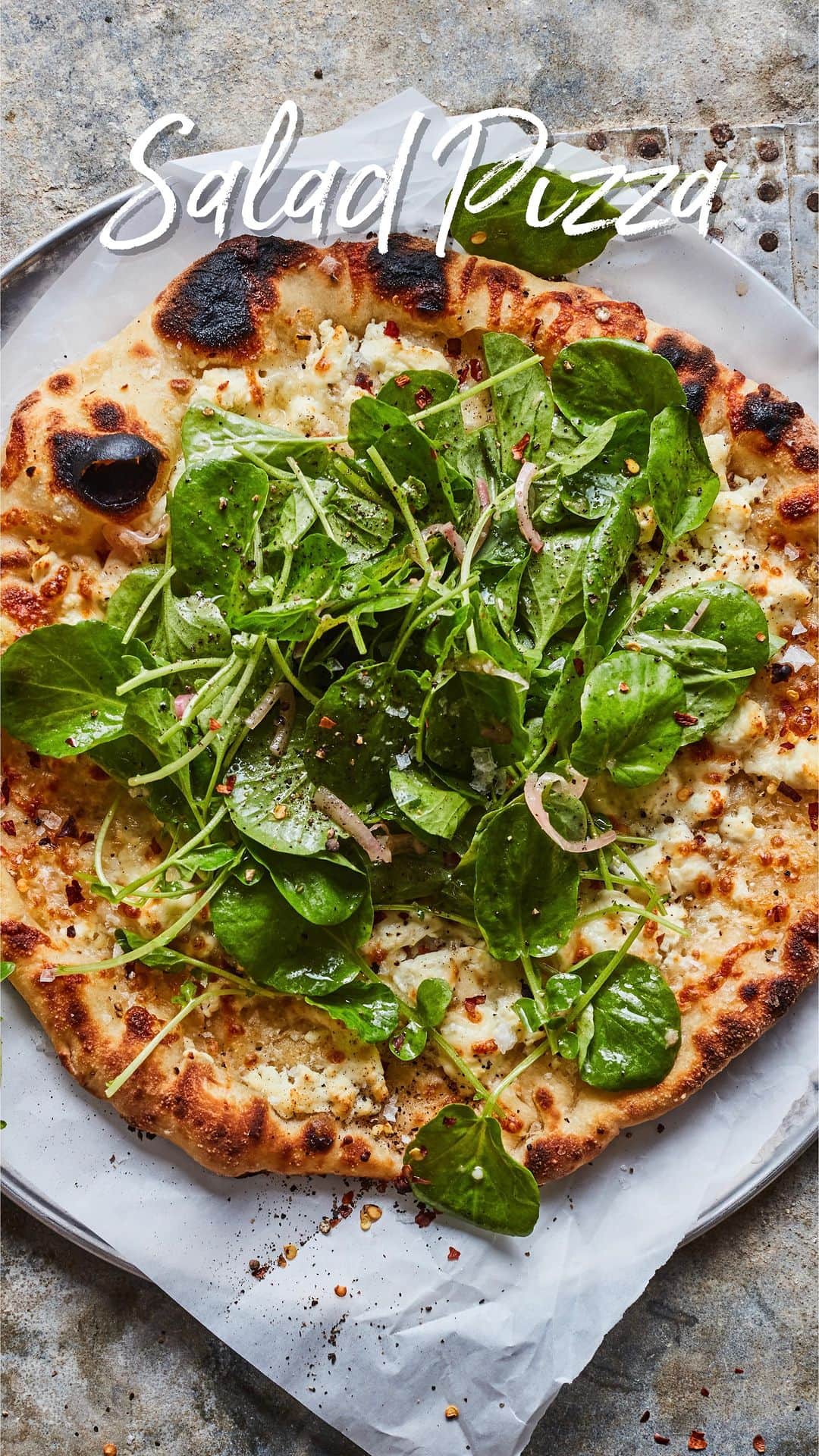 Gaby Dalkinのインスタグラム：「SALAD PIZZA!! My favorite form of carbs and tangy delish greens! You need this in your life and it’s linked in my bio https://whatsgabycooking.com/salad-pizza/」