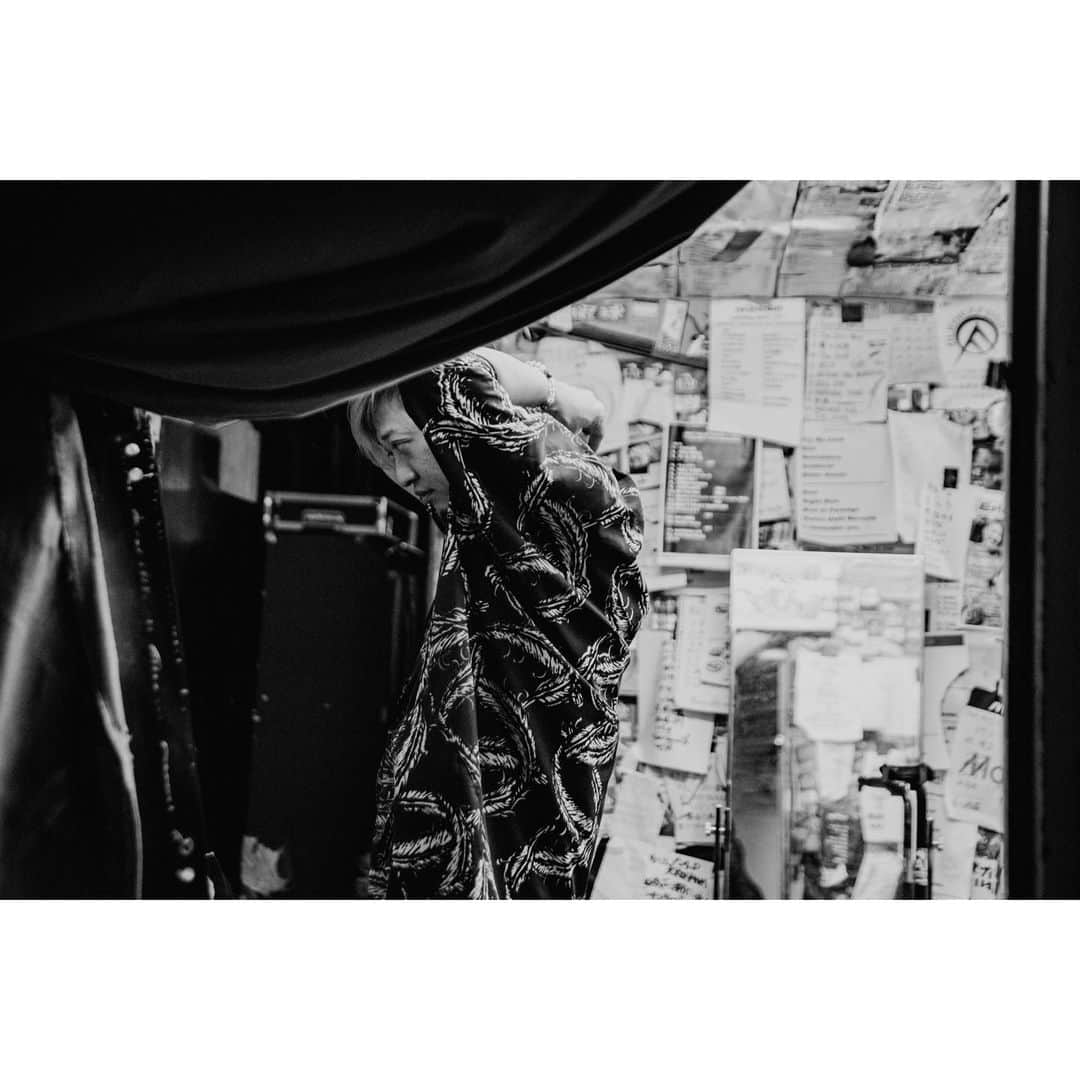 侑威地さんのインスタグラム写真 - (侑威地Instagram)「THE SUN ALSO RISES vol.189@横浜FAD  photo by @kawado_photo  #rottengraffty #おとぼけビーバー #横浜fad」4月26日 10時23分 - yuichi_rotten