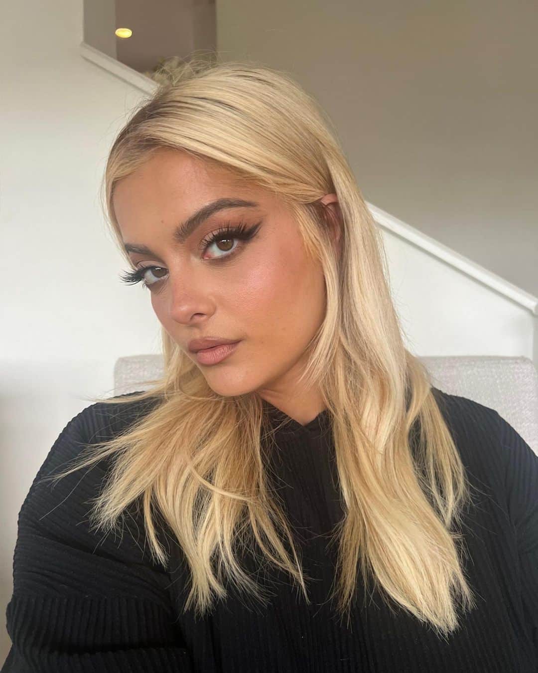 Bebe Rexhaのインスタグラム：「fresh dye job ALBUM FRIDAY!!!!!! 😝😝」