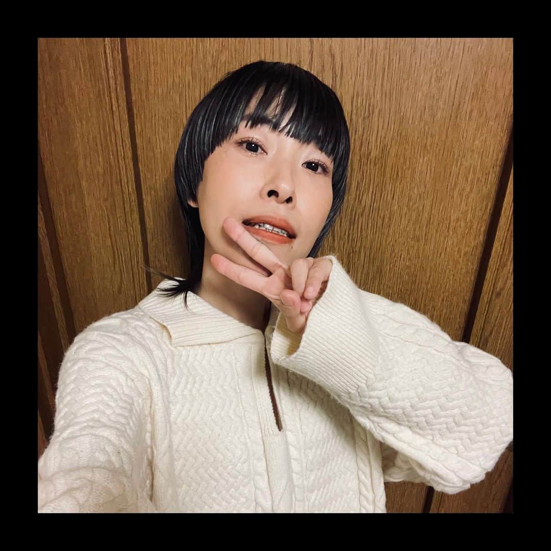 etsucoさんのインスタグラム写真 - (etsucoInstagram)「顎にキズパワーパッド貼ったまま美容院行く人😇✌🏼 ・ 3ヶ月ぶりの美容院。天国。 ・ いつもありがとう @kenjinakase  @cotora.hd  ・ 色落ちも楽しみ✨ ・ 横がめちゃくちゃかわいいから2枚目見て欲しい。(キズパワーパッド健在) ・ ・ #神様仏様美容師様」4月26日 20時06分 - etsuco1229