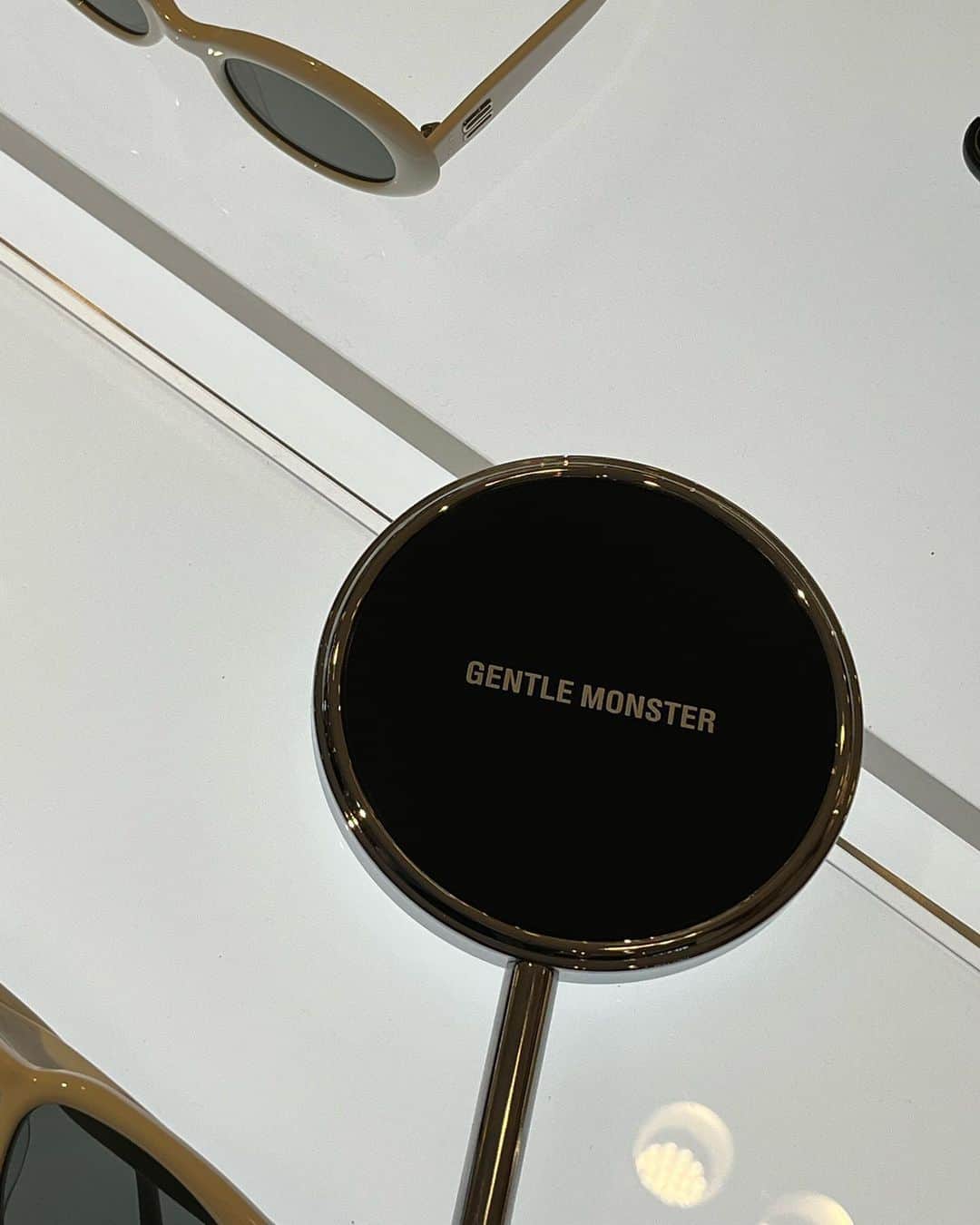 かいあんさんのインスタグラム写真 - (かいあんInstagram)「osaka gentle monster store openingggg 🫶🫶🫶@GENTLEMONSTER  #GentleMonster  #GentleMonsterJapan  #GentleMonsterOsaka  #ジェントルモンスター」4月26日 20時09分 - kyanlm