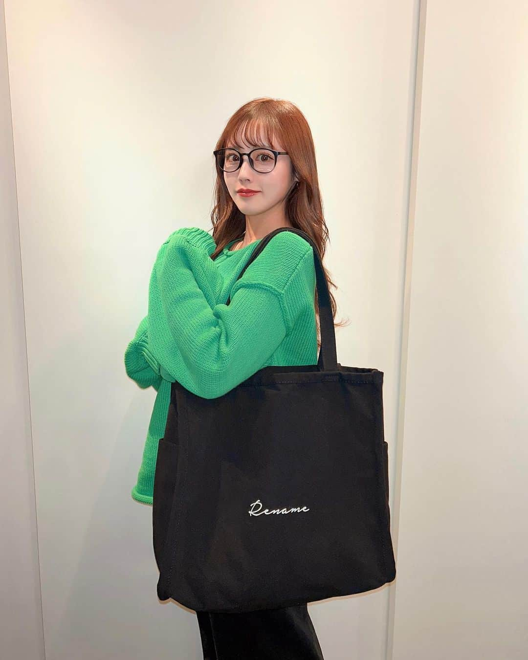 yurishonさんのインスタグラム写真 - (yurishonInstagram)「ストーリーにも載せて大容量の @devicebag_official のバック🖤✨ ⁡ 1泊の旅行とかにもこれで行けちゃうし 使い勝手が良すぎて2色目もゲット♬ ⁡ 5月1日までクーポンコード【ig2304as】 入力で20%OFFで購入できちゃうよ🤭💕 ⁡ ⁡ ⁡ #devicebag_official#device#devicebag #バッグ#バッグコーデ#旅行バック ⁡」4月26日 20時31分 - yurishon