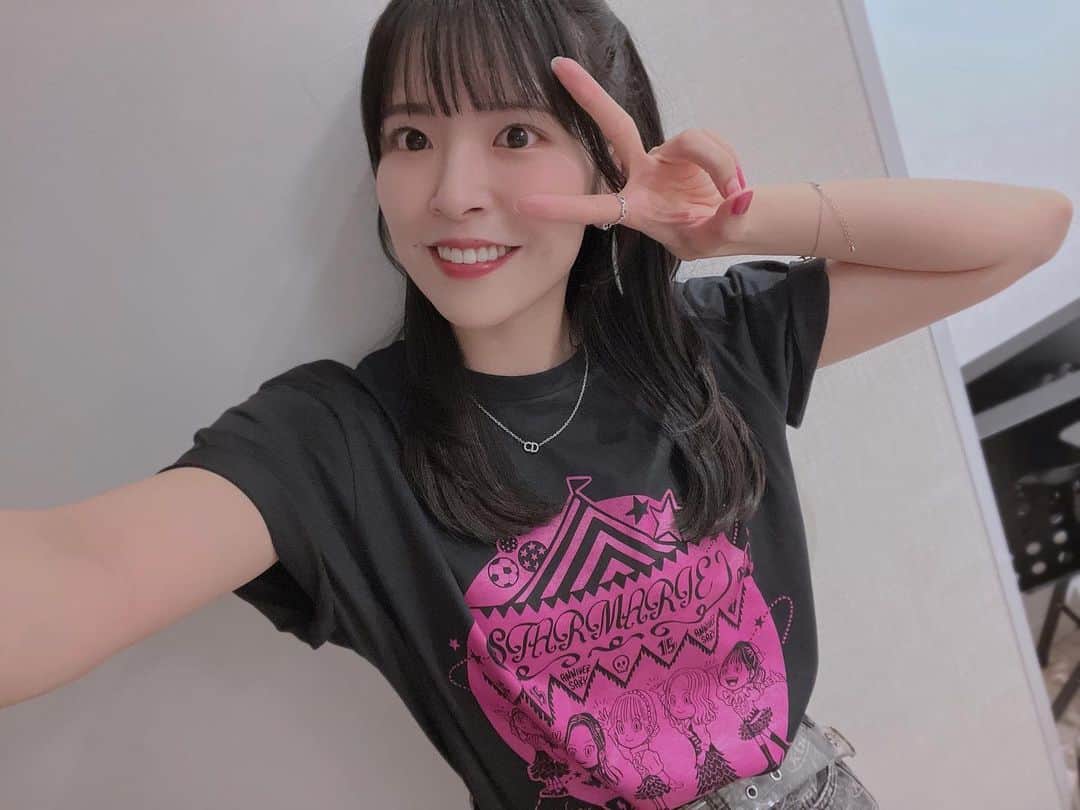 松崎博香のインスタグラム：「🩷 　 HARRYさんに描いてもらった スタマリちゃんTシャツ可愛すぎるっ🥺🩷 　 みんな可愛いのでゲットしてね🫶🏻 ひぃちゃんとお揃いにしよ☺︎  #STARMARIE #スタマリ #instagood #instagram #instalike #instadaily #selfie #me #like #셀카 #셀피 #맞팔 #좋아요 #좋아 #맞좋」
