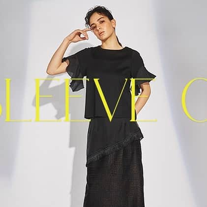 グレースコンチネンタルのインスタグラム：「PIC UP ITEM: FRARE SLEEVE CUT TOP ⁡ エアリーな透け感と涼し気な風合いから生まれるナチュラルな表情が、季節感のある着こなしを後押し。キャミソールワンピースやベストのインナーにと様々に着まわせるアイテム。  FRARE SLEEVE CUT TOP color.white/black size.36 ¥17,600 ⁡ ⁡ #diagram#ダイアグラム #フレアースリーブカットトップ #23ss」