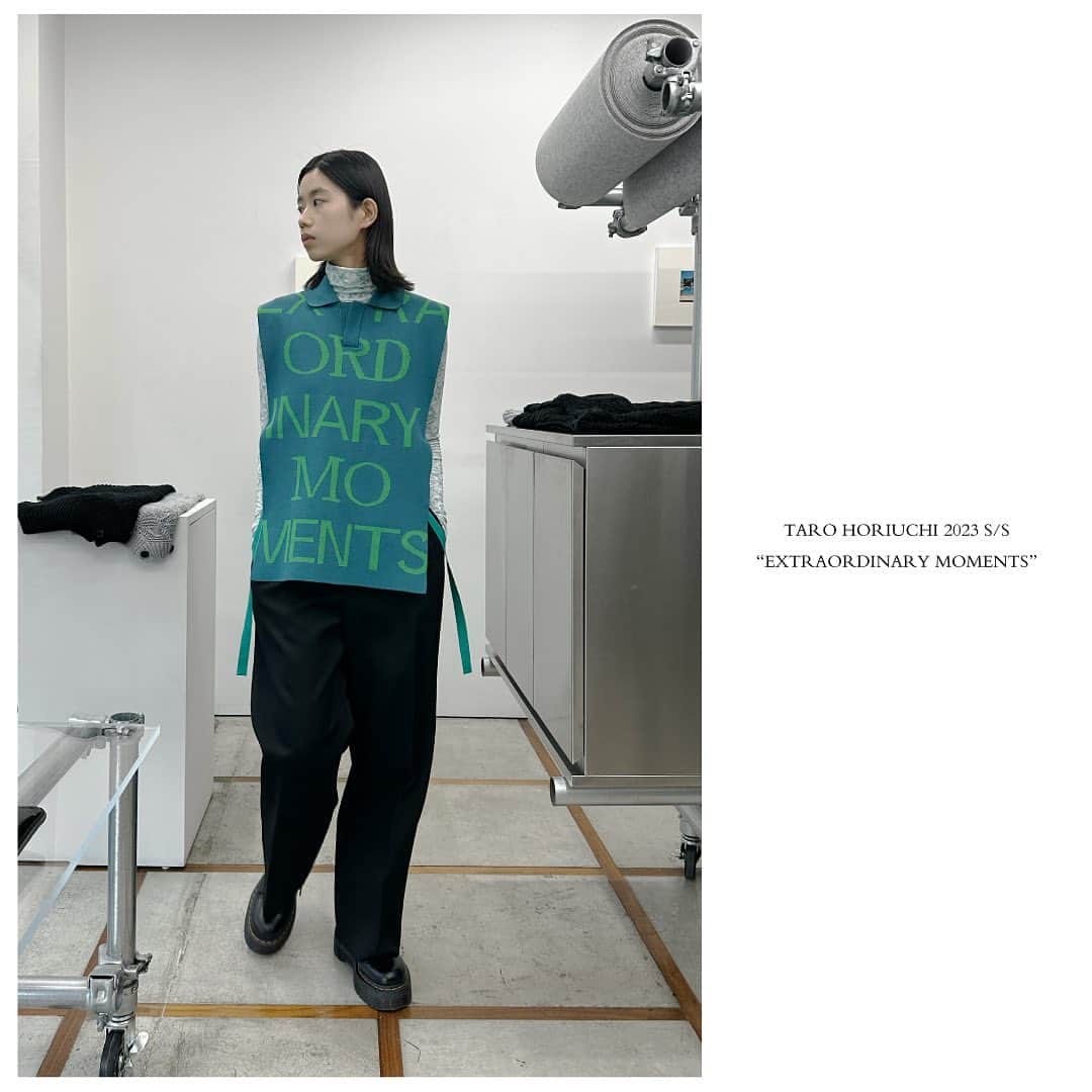のインスタグラム：「#tarohoriuchi 2023 S/S ‘EXTRAORDINARY MOMENTS’   ニューヨークで活動するアーティスト @ryancarlstudio によるグラフィックワーク。コレクションタイトルにもなっている‘EXTRA ORDINARY MOMENTS’ は「特別な瞬間」を意味し、日常の中に隠れる美しさを想起させる物です。  Graphic work by artist @ryancarlstudio . The title of the collection, 'EXTRAORDINARY MOMENTS', evokes the beauty hidden in the everyday.  ●Graphic Knit ‘EXTRAORDINARY MOMENTS’  Graphic by @ryancarlstudio   #tarohoriuchi23ss」