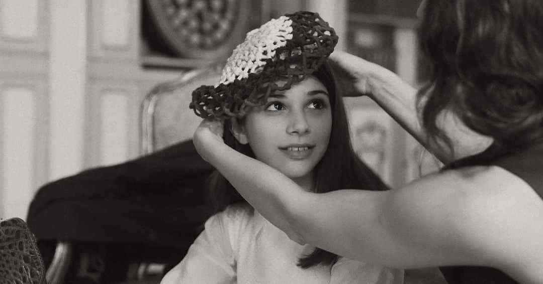 のインスタグラム：「The Original O.G. Premiere a scene from the Borsalino showcased short-film entitled "Tornando A Casa" starring Italian actress Caterina Murino. Pictured here is a magical  moment when she explains to her daughter about founder Giuseppe Borsalino’s models, one of the 1st original upcycling styles: "It’s a woman’s hat. Just think that during the Second World War, this style was made from the leftover trimmings from the men’s hats."  Premiere the new Borsalino YouTube channel to watch the full film. Link in bio.  Actress: @caterina_murino_official Written: @giacomo9838  Directed by: @josephcardoofficial  Filmmaker: @solinunte_ Assistant: @carmine_sardaro / @michelesardano   #fashionfilm #shortfilms #Borsalinofilm #Filmlover #Fedoralover #borsalinoworld #Borsalinohistory #Borsalinocinema #Italiancinema #Italianactress #hatlover #craftsmanshipmatters #sylematters #stylishaccessories #historyofhehat #eleganthistory #BorsalinoDNA #Alessandria #madeinitaly」