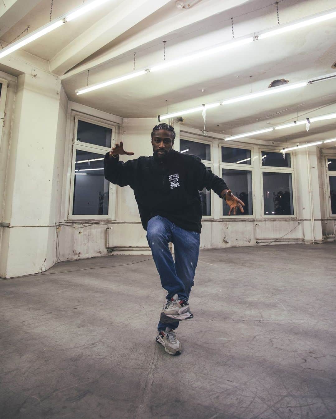 イーストパックのインスタグラム：「“Dance is beautiful, it’s intelligent movement in and knowledge for life if you find your own balance and strength.”  Discover more about @benwichert in our fourth episode from our Eastpak Community series.  #eastpakcommunity #builttoresist」