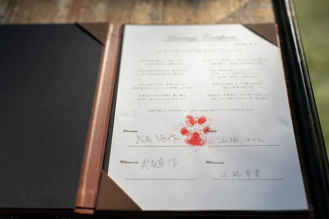 BARN&FOREST148さんのインスタグラム写真 - (BARN&FOREST148Instagram)「@barn_and_forest148 ・ ・ Marriage certificate…*  #100年後も語り継がれる結婚式 #barnandforest148 #barnwedding #148cafe #バーンアンドフォレスト148 #バーンアンドフォレスト #148花嫁 #marriagecertificate  #marriagecertificate #結婚証明書 #結婚証明書デザイン #ペット婚 #ペットウェディング #ペット #ペット結婚証明書 #ペットウェディング千葉  #千葉結婚式場 #千葉結婚式 #結婚式場 #プレ花嫁 #卒花嫁 #千葉花嫁 #流山おおたかの森 #ラスティックウェディング #ナチュラルウェディング #ガーデンウェディング #ガーデン挙式 #バーンウェディング #着飾る恋には理由があって」4月26日 21時00分 - barn_and_forest148