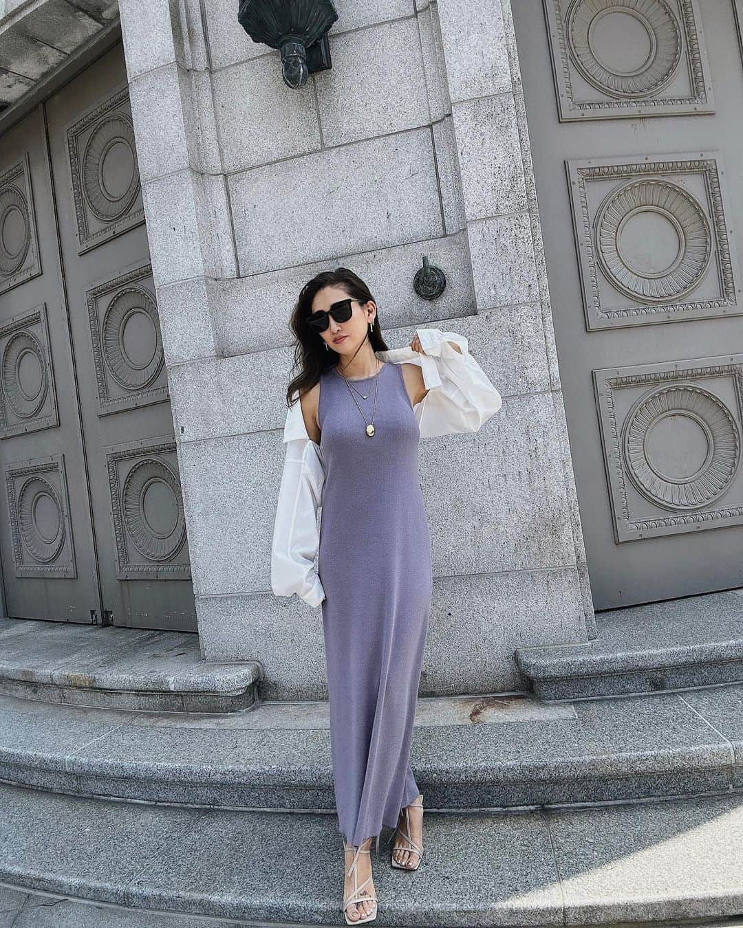 のインスタグラム：「私のお気に入りシャツボレロと ワンピースの組み合わせ❣️ ✔︎ Batwing sleeve shirt ✔︎ Sleeveless one-piece  ボレロもかわいですがワンピースもすごく使いやすいデザインなんです！ スリットなく足チラチラ気にならないです^ - ^ ゆったりとしているので歩いててもストレスなく歩けます！ . そして今現在色々完売ありがとうございます😭 . @esutoreja  .  .  .  .  .  #esutoreja  #fashion #apparel #clothes #newarrivals #code #ootd #springfashion #springcollection #sscollection #ss2023 #春服 #春服コーデ #春ファッション #ジャケットコーデ #スカートコーデ #パンツコーデ#低身長コーデ#155cmコーデ #154cmコーデ #アパレルブランド #ディレクター #ファッションデザイナー #ファッションモデル #海外コーデ #海外ファッションコーデ #海外ガール #海外スタイル #海外トレンド」