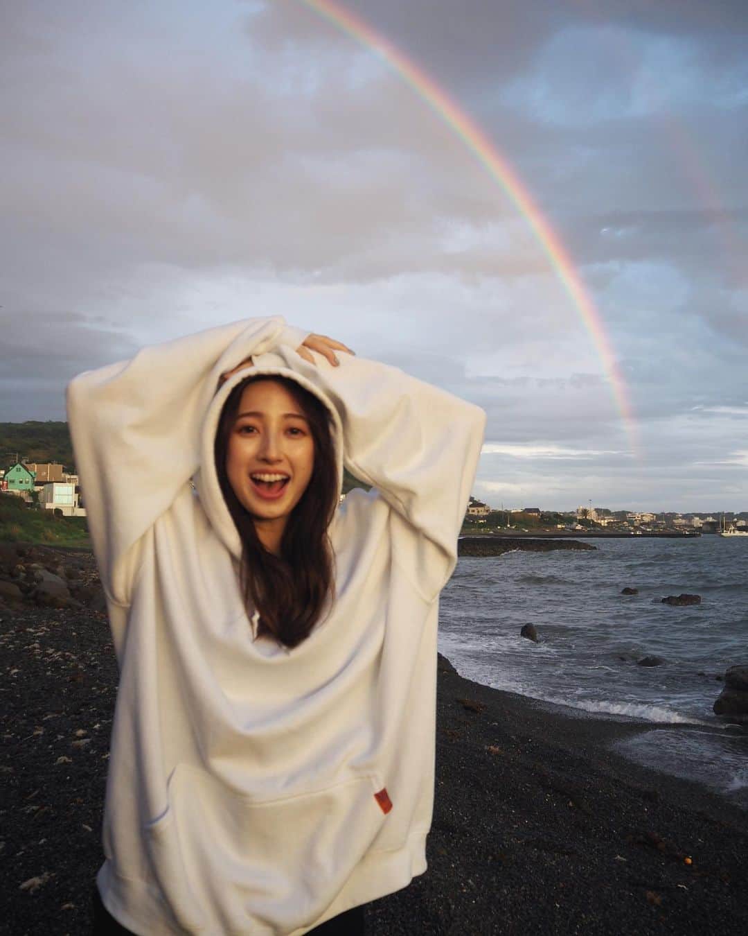 團遥香さんのインスタグラム写真 - (團遥香Instagram)「祖父の家の近くでこんな二重の虹🌈初めてみた！！ 大興奮っ、いい事起こりそう🥹」4月26日 21時02分 - haruka_dan_official
