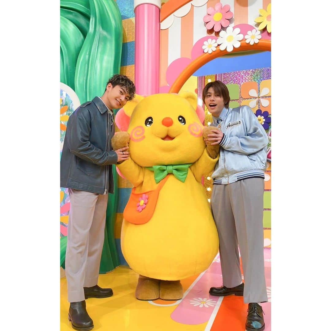 日本テレビ「ヒルナンデス！」さんのインスタグラム写真 - (日本テレビ「ヒルナンデス！」Instagram)「. 今日のゲストはBE:FIRSTの#RYOKI さん、#LEO さん、そして水曜ドラマ『それってパクリじゃないですか？』にご出演中の#野間口徹 さんでした✨✨✨  新宿の東急歌舞伎町タワー、ネオンが光る世界観がとてもにぎやかで楽しそうでした💖最上階にあるホテルの1泊のお値段にはスタジオも全員びっくりでした！！  9minutesはどちらのレシピが勝つのか予想するのが難しいほどレベルの高い戦い！試食をかけたゲームでは、若林さんだけが春日さんの勝利を信じ、春日さんもそれに応えるというなんとも素敵な展開に🥹🥹  そして！みなさんはお風呂でついやってしまうこと、何かありますか？？おもしろ回答も飛び出しましたね🌊  🌼明日のヒルナンデスは〜？🌼  ①食の探究者・長野くんの世界一ウマい食べ歩き グルメ激戦区表参道のこのお店でしか食べられない“ここだけグルメ”を紹介！  ②ミーハー探検隊 新宿・新大久保エリアの新スポットを調査！  ③木曜日のSHOW TIME 超絶技巧マジシャン・KiLaのマジックショー  #ヒルナンデス #浦野モモ (C)日本テレビ」4月26日 21時09分 - hirunandesu_ntv_official