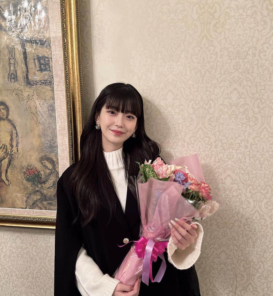 斉藤花耶さんのインスタグラム写真 - (斉藤花耶Instagram)「. 22歳になりました。 皆さんに、たくさん歌を届けられるように頑張ります！」4月26日 21時13分 - kaya__official_