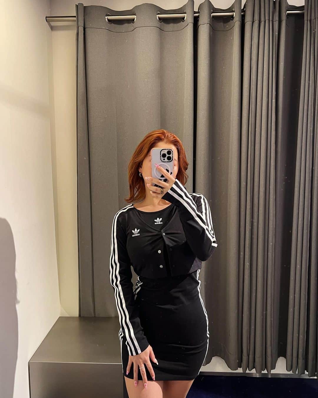 ヒロタナギサのインスタグラム：「今1番のマイブーム🖤🤍 @adidas」