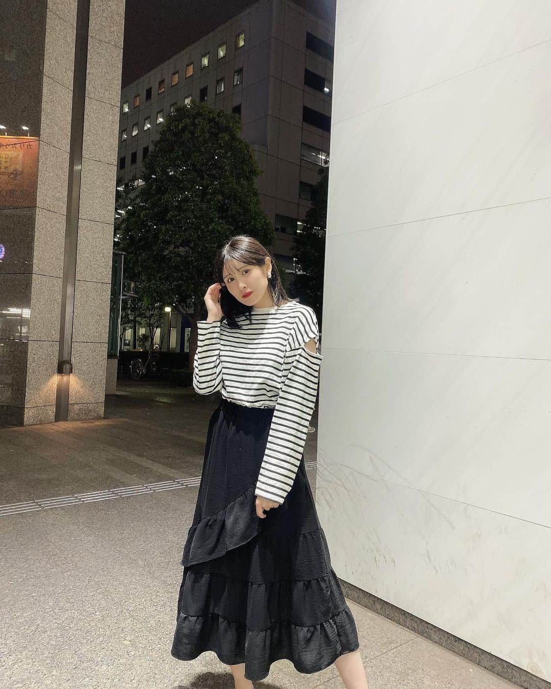 川崎優菜さんのインスタグラム写真 - (川崎優菜Instagram)「. . .  ♡♡♡  外の風が気持ちいい季節ですね  あ、髪の毛暗くしました〜  りほちゃんいつも有難うございます😌💓 @riholog1001   #韓国ファッション  #韓国 #美容　#美容院　#透明感カラー  #暗めカラー  #fashion #instafashion #japan #tokyo」4月26日 21時30分 - yuna.kawasaki.29